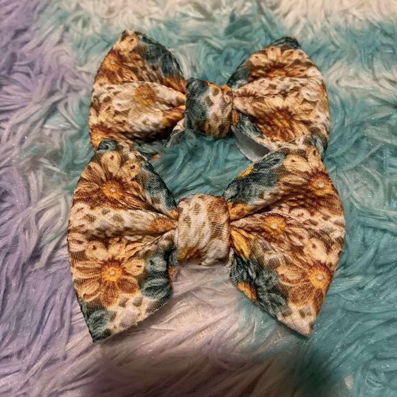 Handmade Bow Hair Clips - Picture 1 of 5